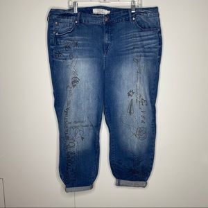 Torrid Graffiti Print Medium Wash Denim Capris 24